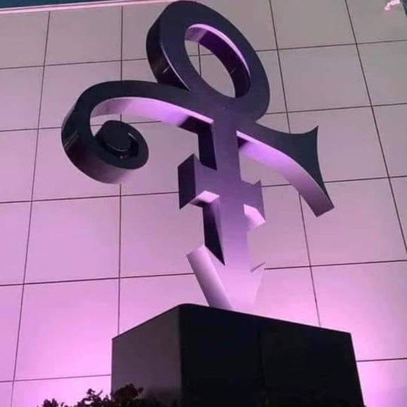 Meet your Posher, Christopher - Picture 1 of 1